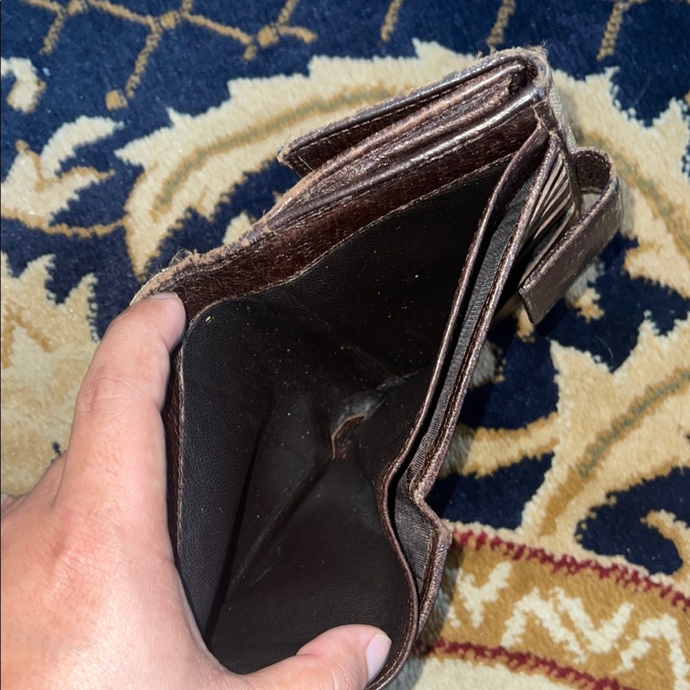 Gucci Brown Monogram GG Canvas Wallet - Picture 12 of 12